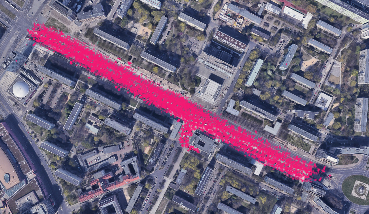 P R A D A E – eine Rosen-Parade für die Karl-Marx-Allee - Katharina Hohmann und Christiane ten Hoevel